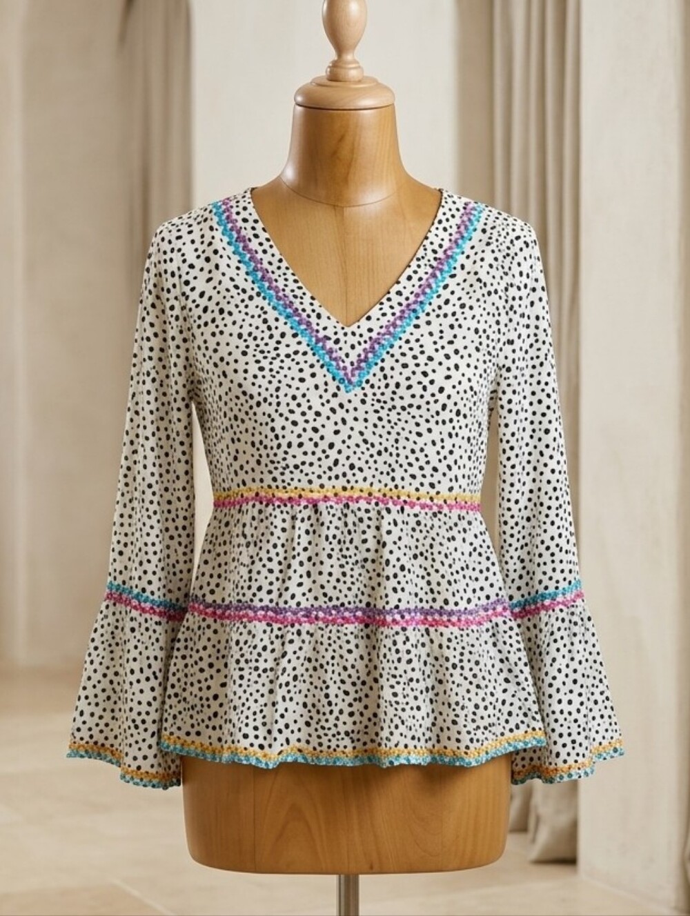Savanna Jane Embroidered Dalmatian Dot Bell Sleeve Blouse Size Large